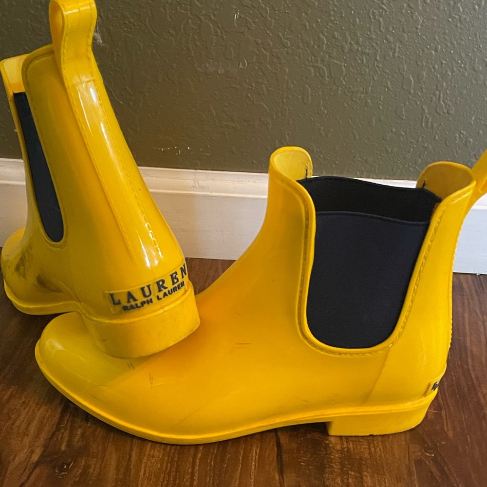 Size 9 Ralph Lauren rain boots
